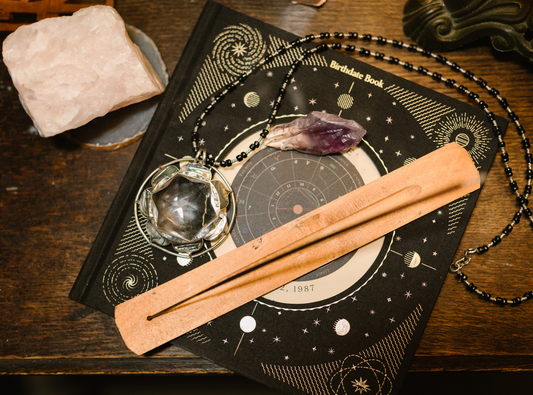 🔁 Кармична астрология – какво носите от предишни животи?