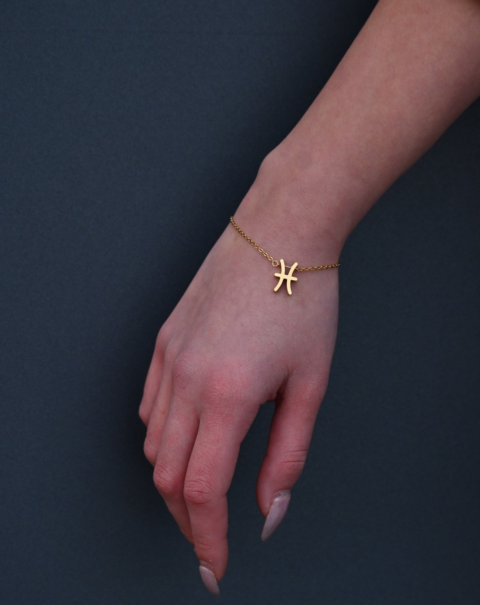 дамска зодиакална гривна Риби